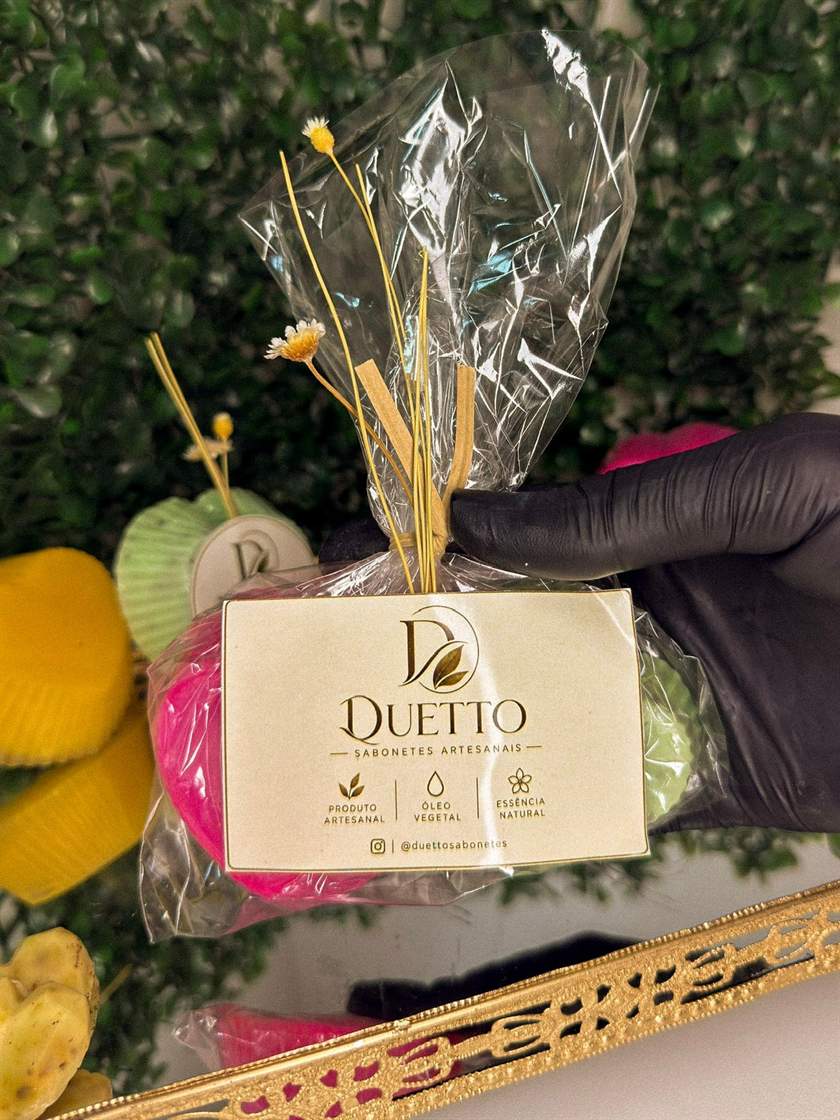 Kit com dois mini corações em embalagem com etiqueta Duetto