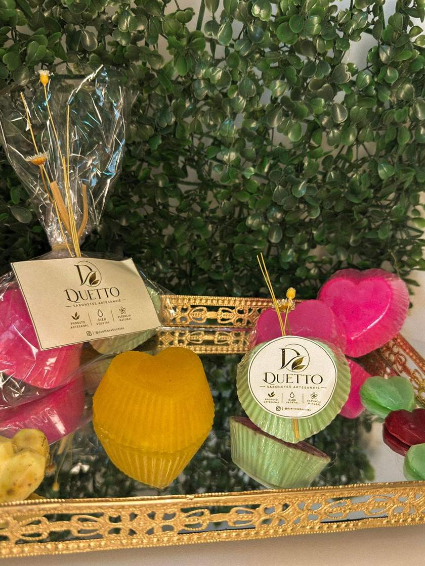 Kit com dois mini corações de sabonete (foto 3 de 4)